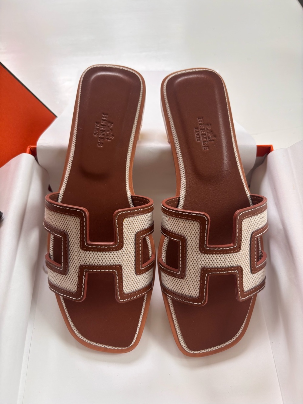 Oran Slide Sandals Brown/Cream Canvas & Leather Size 39 / Fits US 7.5 New in Box
